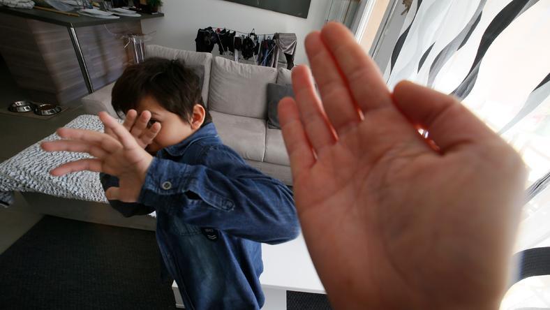 体罚和冷暴力,是在诅咒孩子的未来